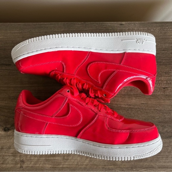 Nike Men\'s Air Force 1 \'07 UV Ultraviolet Siren Red Shoe Size 8 #608 main image 4